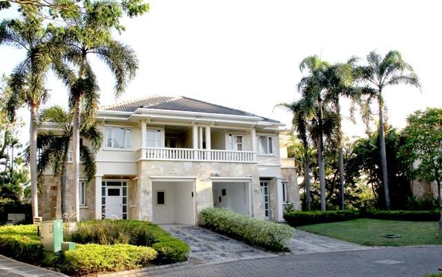 Ciputra Golf, Club & Hotel Surabaya Kamer foto